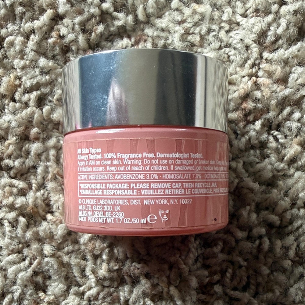Clinique Makeup Collection - Purple, Green, Pink - Picture 15 of 16